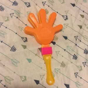 Hand toy
